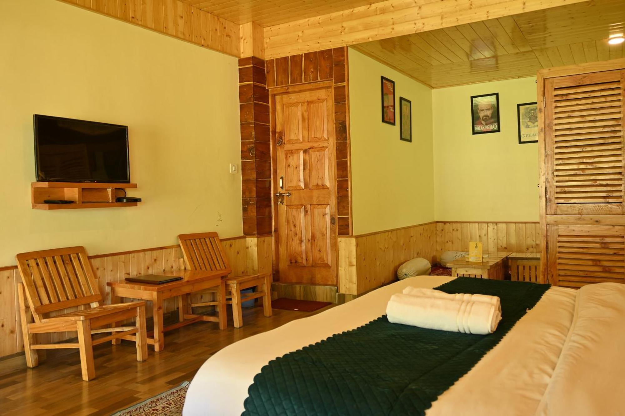 Cascade Mountain Retreat Manali Acomodação com café da manhã Exterior foto