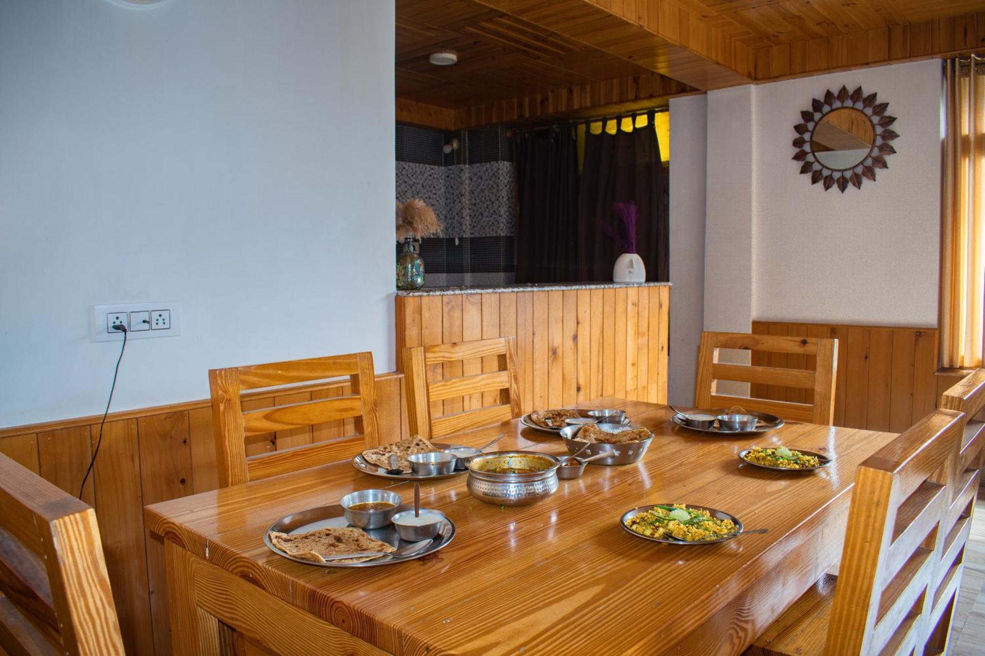 Cascade Mountain Retreat Manali Acomodação com café da manhã Exterior foto